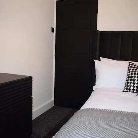 The Little Luxury Getaway!