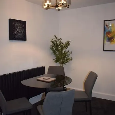 The Little Luxury Getaway!