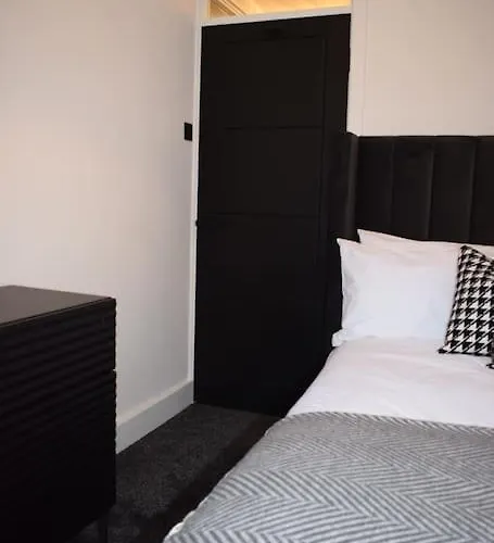 The Little Luxury Getaway!