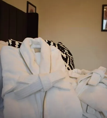 The Little Luxury Getaway! *