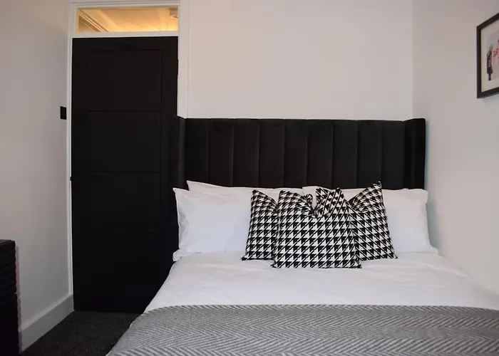 The Little Luxury Getaway!