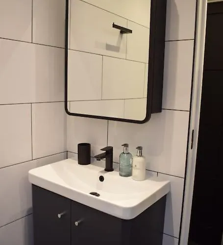 بيت للعطل The Little Luxury Getaway!