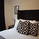 The Little Luxury Getaway! * Leeds (West Yorkshire)