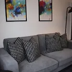 The Little Luxury Getaway! * Leeds (West Yorkshire)